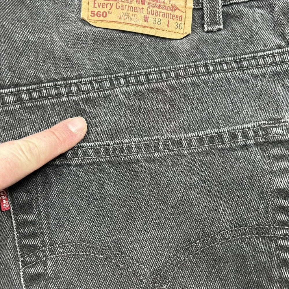 Vintage Levis 560 Loose Fit Jeans‎ Men 38x30 (actual 38x29) Black Paint Splatter